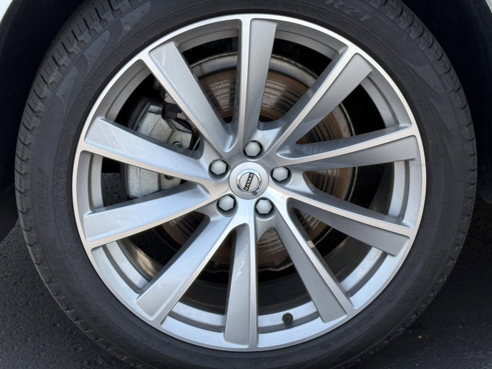 Used 2023 Volvo XC90 B6 Ultimate w/ Protection Package image 18