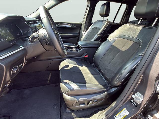 Used 2022 Jeep Grand Cherokee Altitude AWD/4WD image 10