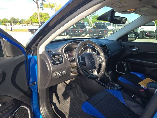 Used 2019 Jeep Compass Latitude FWD image 9