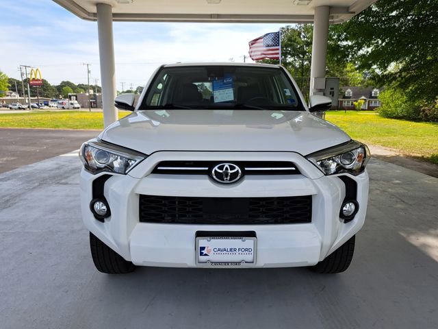Used 2020 Toyota 4Runner SR5 Premium w/ Moonroof Package AWD/4WD image 6