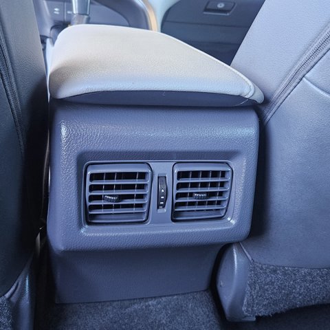 Used 2019 Toyota Camry XLE image 14