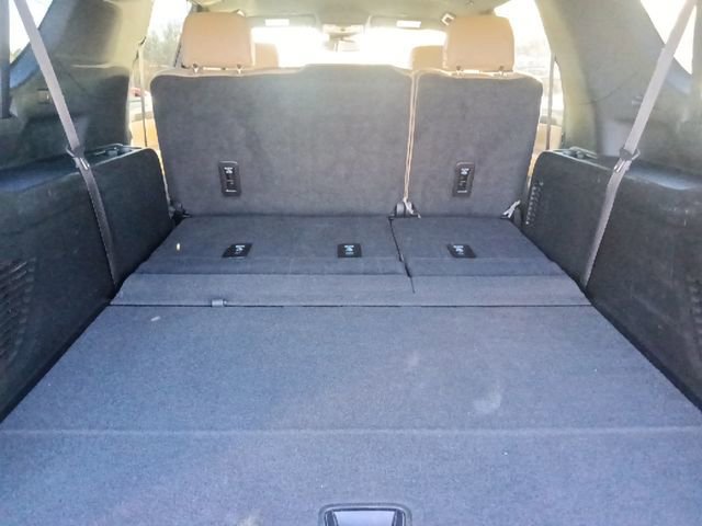 Used 2024 Chevrolet Suburban Premier image 31