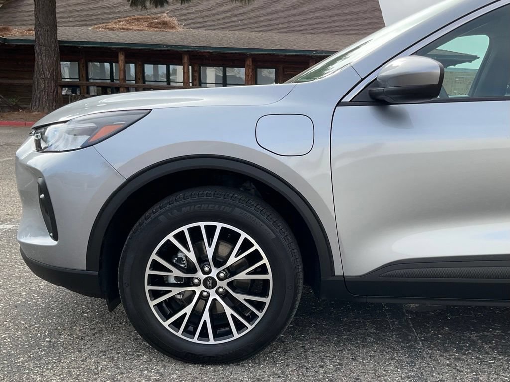Certified 2024 Ford Escape SE FWD image 10