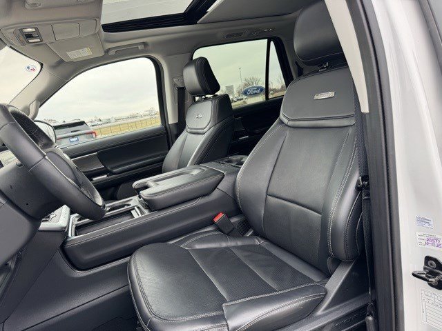 Certified 2025 Ford Expedition Max Platinum image 11