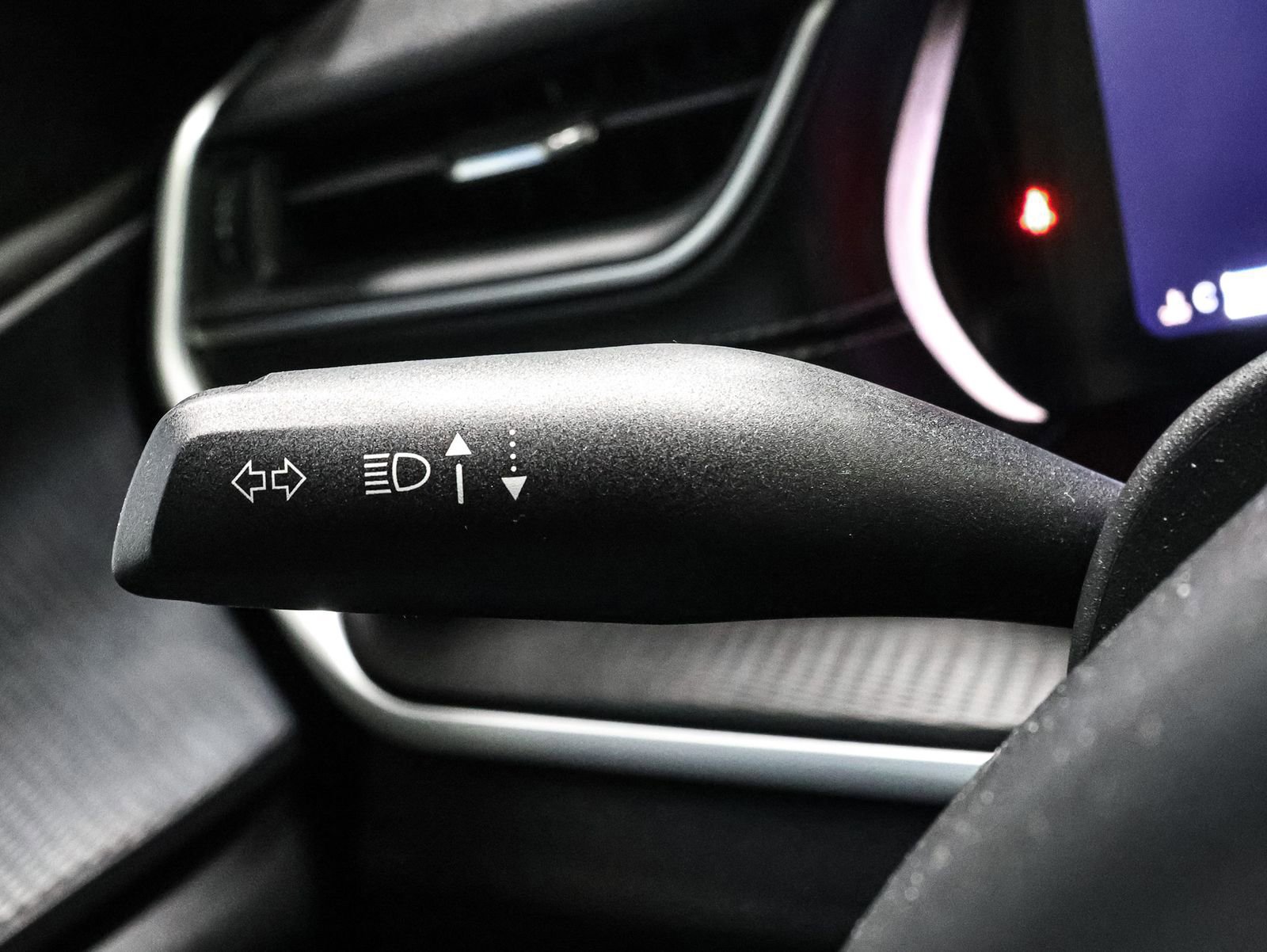 Used 2024 Jeep Grand Cherokee Laredo X w/ Luxury Tech Group I image 35