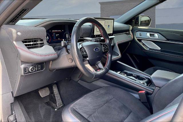 Certified 2025 Ford Explorer ST AWD/4WD image 17