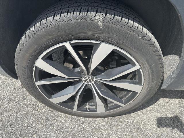 Used 2025 Volkswagen Atlas Cross Sport SEL Premium R-Line image 9