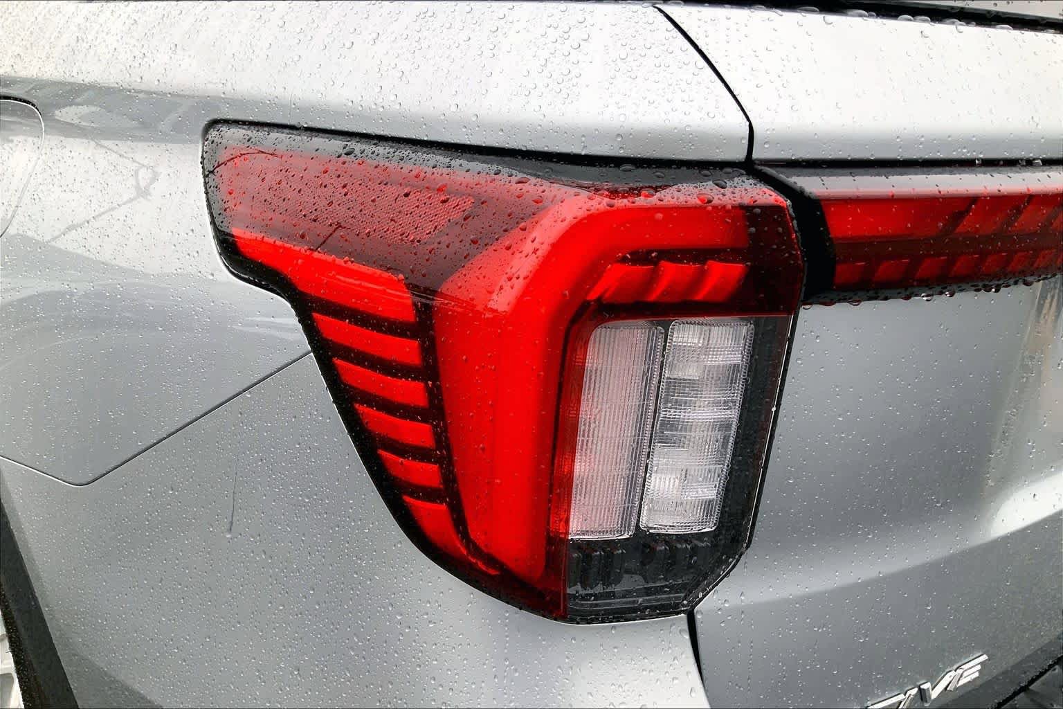 Certified 2025 Ford Explorer Active w/ Active Comfort Package RWD image 27
