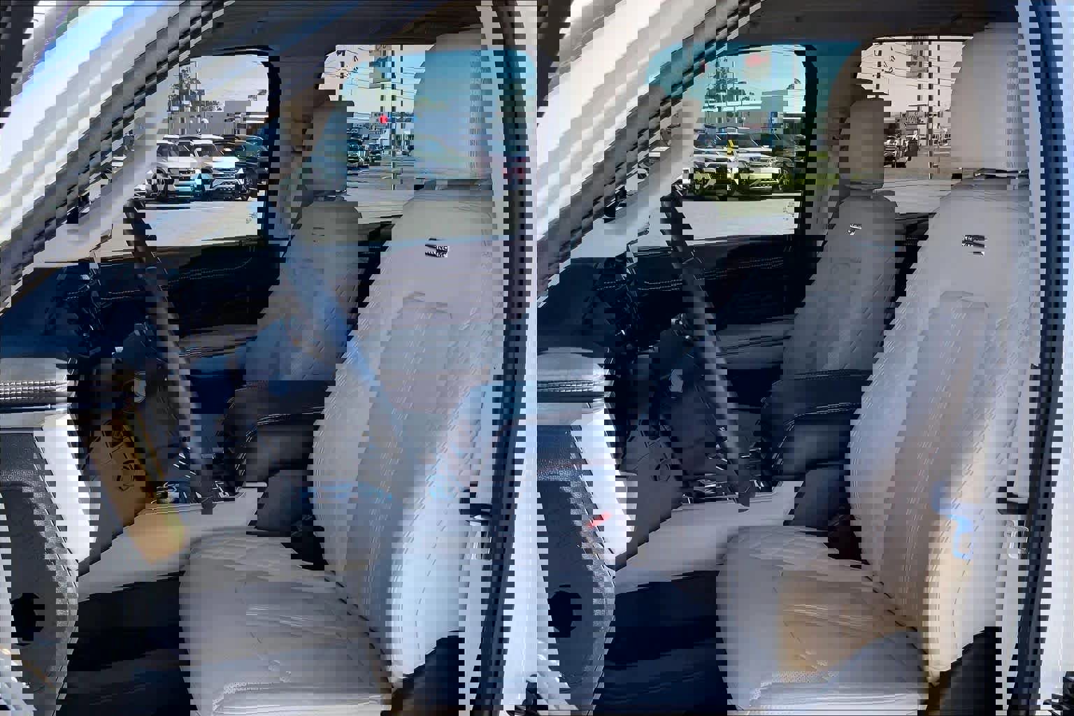 Certified 2024 Ford Expedition Platinum image 10