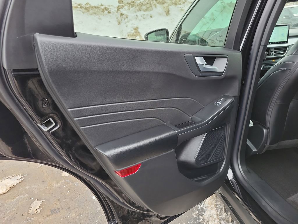 Certified 2025 Ford Escape Platinum image 21
