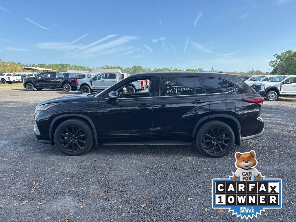 Used 2022 Toyota Highlander Limited image 2
