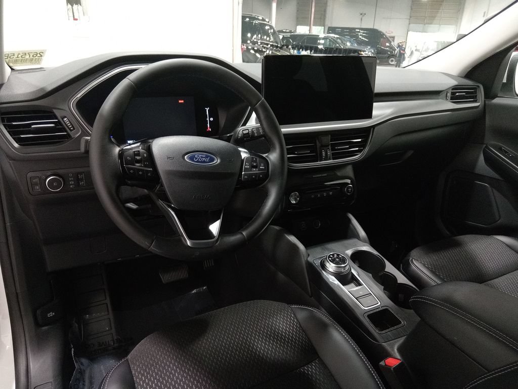 Certified 2026 Ford Escape SE FWD image 14
