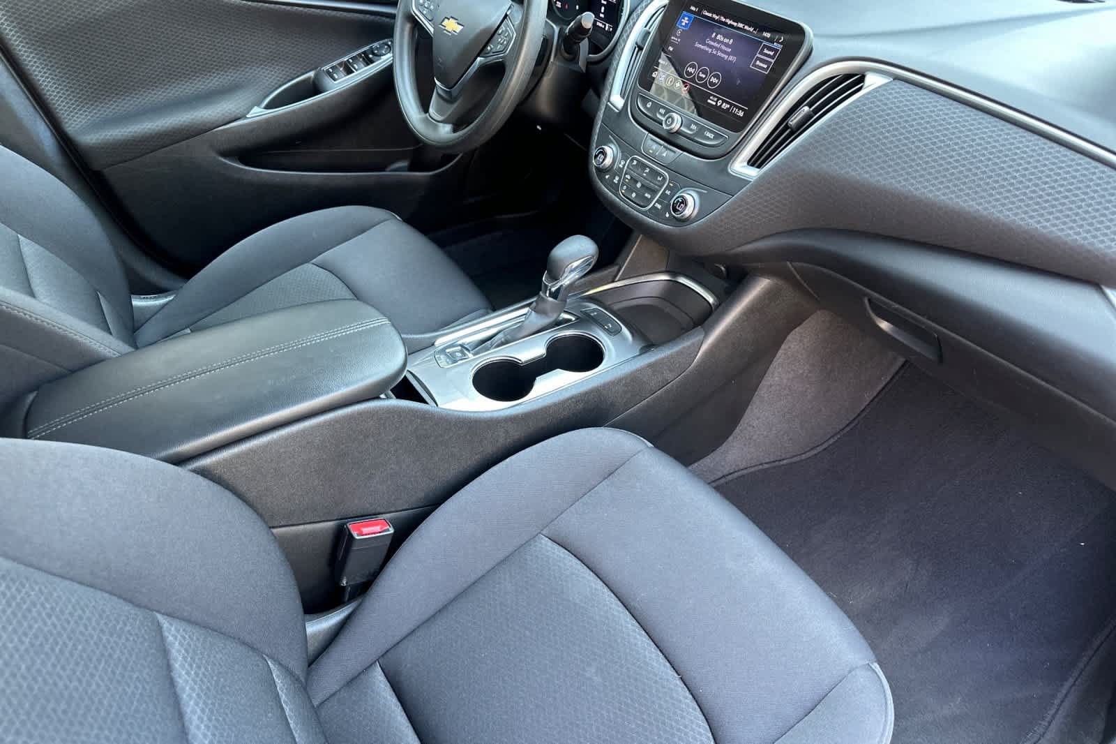 Used 2024 Chevrolet Malibu LT FWD image 15