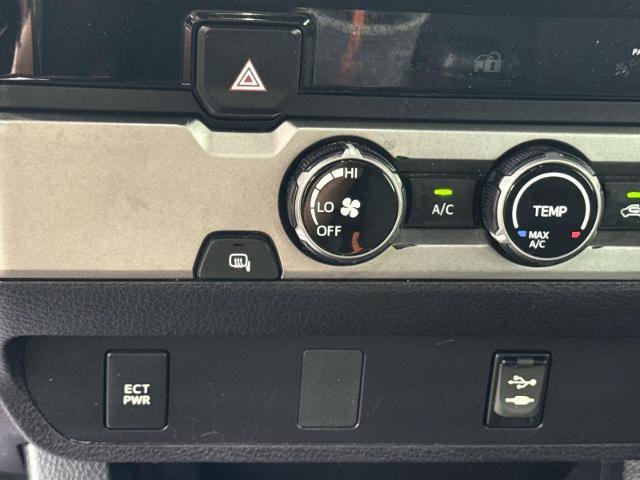 Used 2018 Toyota Tacoma SR w/ SR Convenience Package RWD image 21
