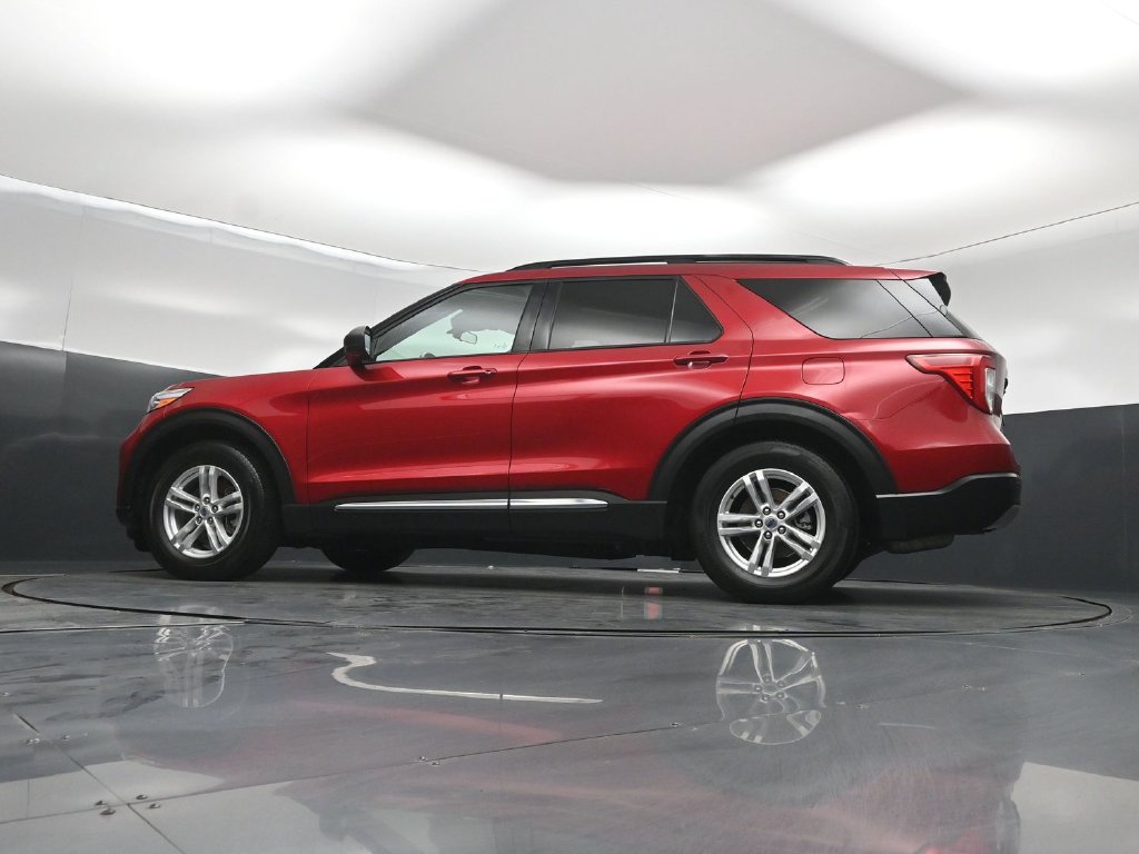 Certified 2021 Ford Explorer XLT w/ Equipment Group 202A RWD image 52