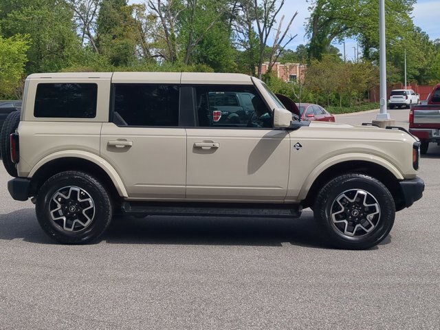 Certified 2025 Ford Bronco Outer Banks AWD/4WD image 3