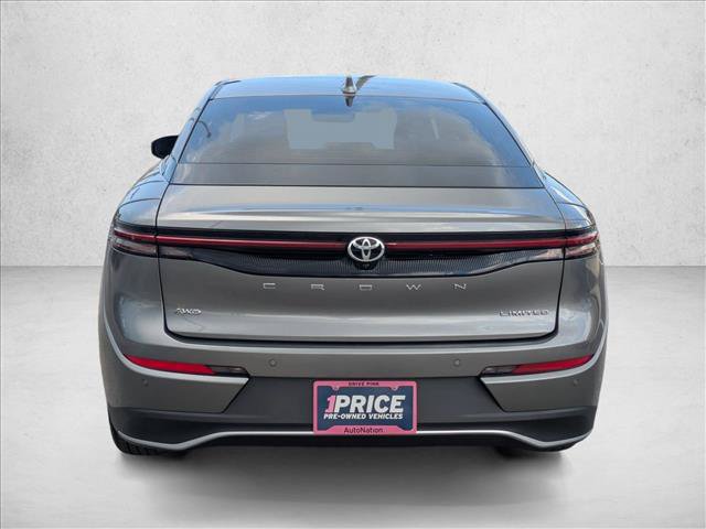 Used 2023 Toyota Crown AWD/4WD image 7