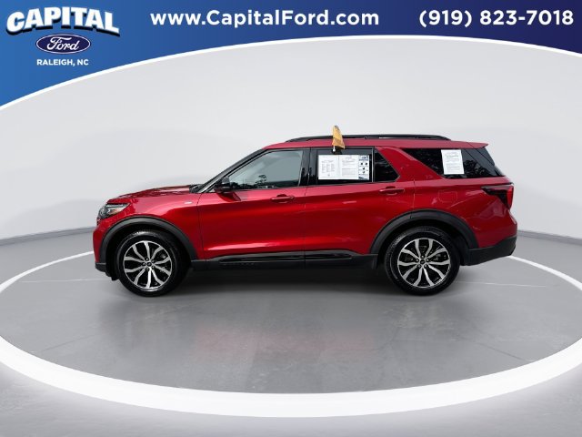 Certified 2025 Ford Explorer ST-Line w/ Premium Package RWD image 5