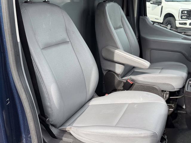 Certified 2019 Ford Transit 250 130 Medium Roof RWD image 25