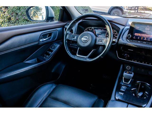 Used 2022 Nissan Rogue SV w/ SV Premium Package image 13