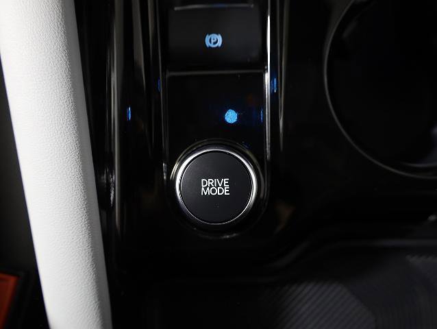 Certified 2025 Ford Explorer Platinum w/ Ultimate Package image 18