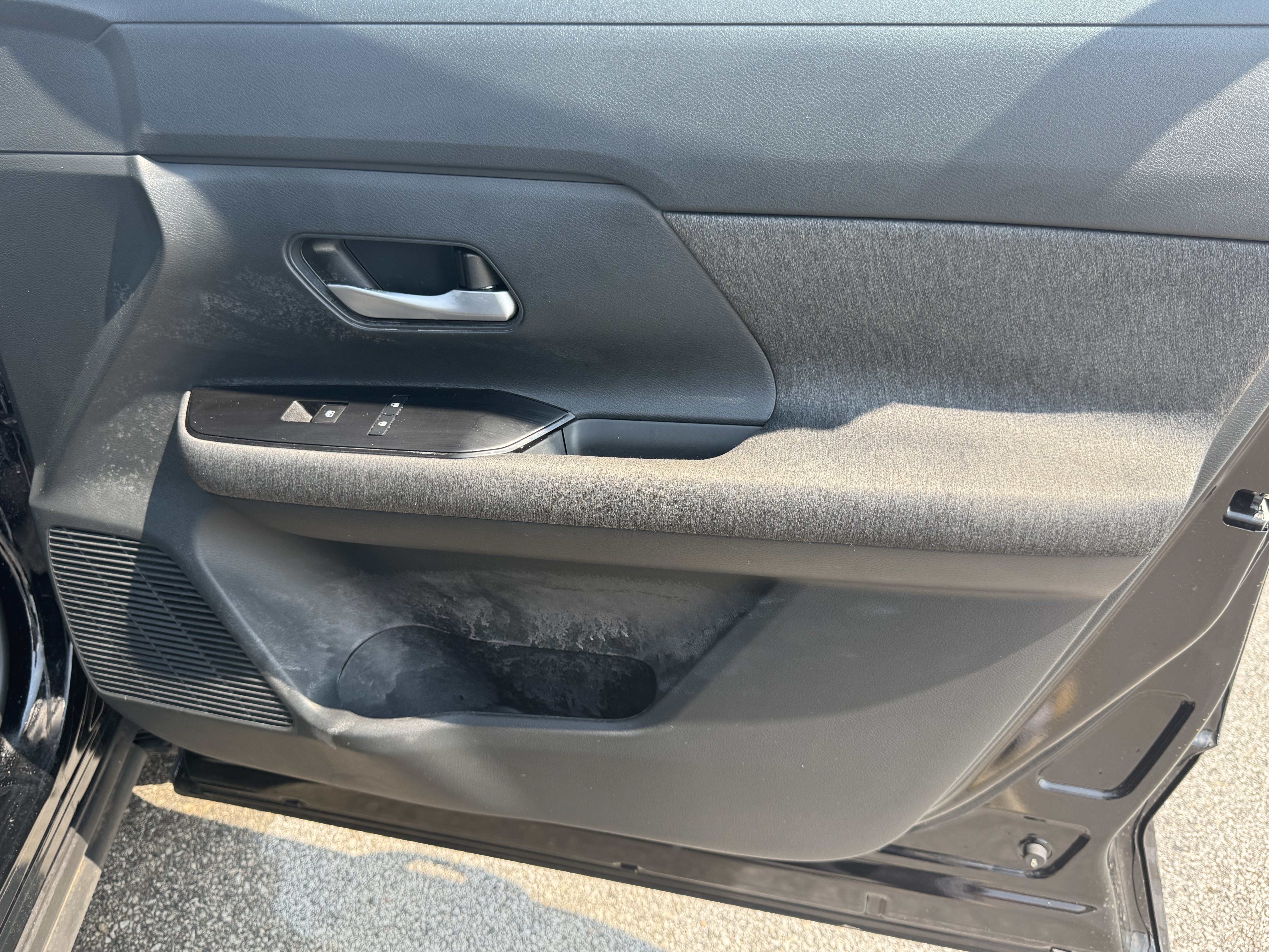 Used 2026 Nissan Kicks SV FWD image 15