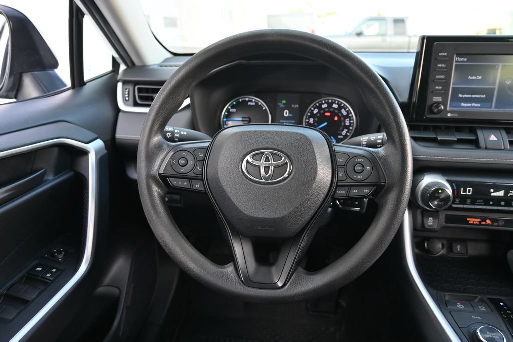 Used 2021 Toyota RAV4 LE AWD/4WD image 29