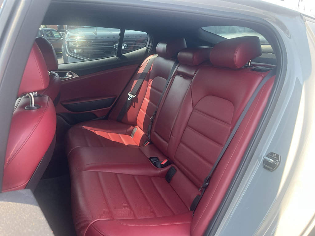 Used 2018 Kia Stinger GT2 AWD/4WD image 29