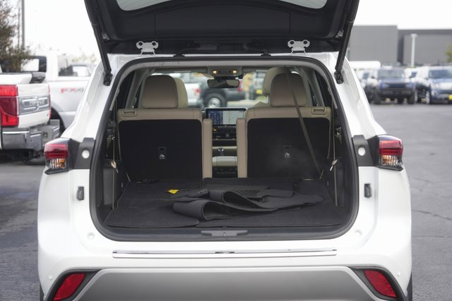 Used 2022 Toyota Highlander Platinum image 31