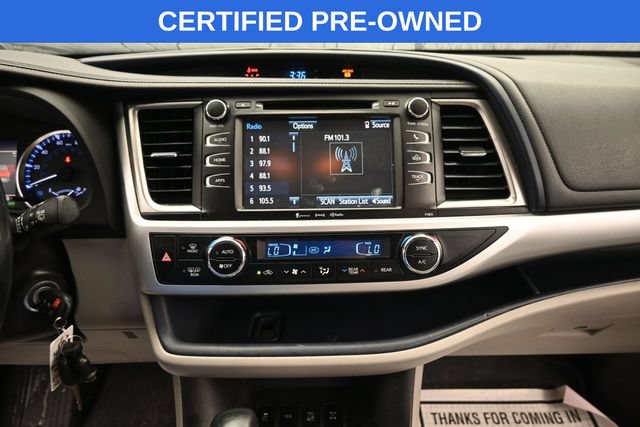 Used 2019 Toyota Highlander Plus AWD/4WD image 18