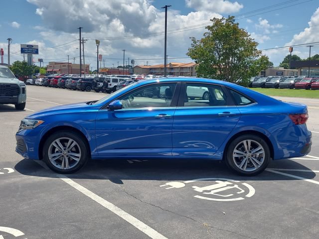 Used 2023 Volkswagen Jetta SE FWD image 8