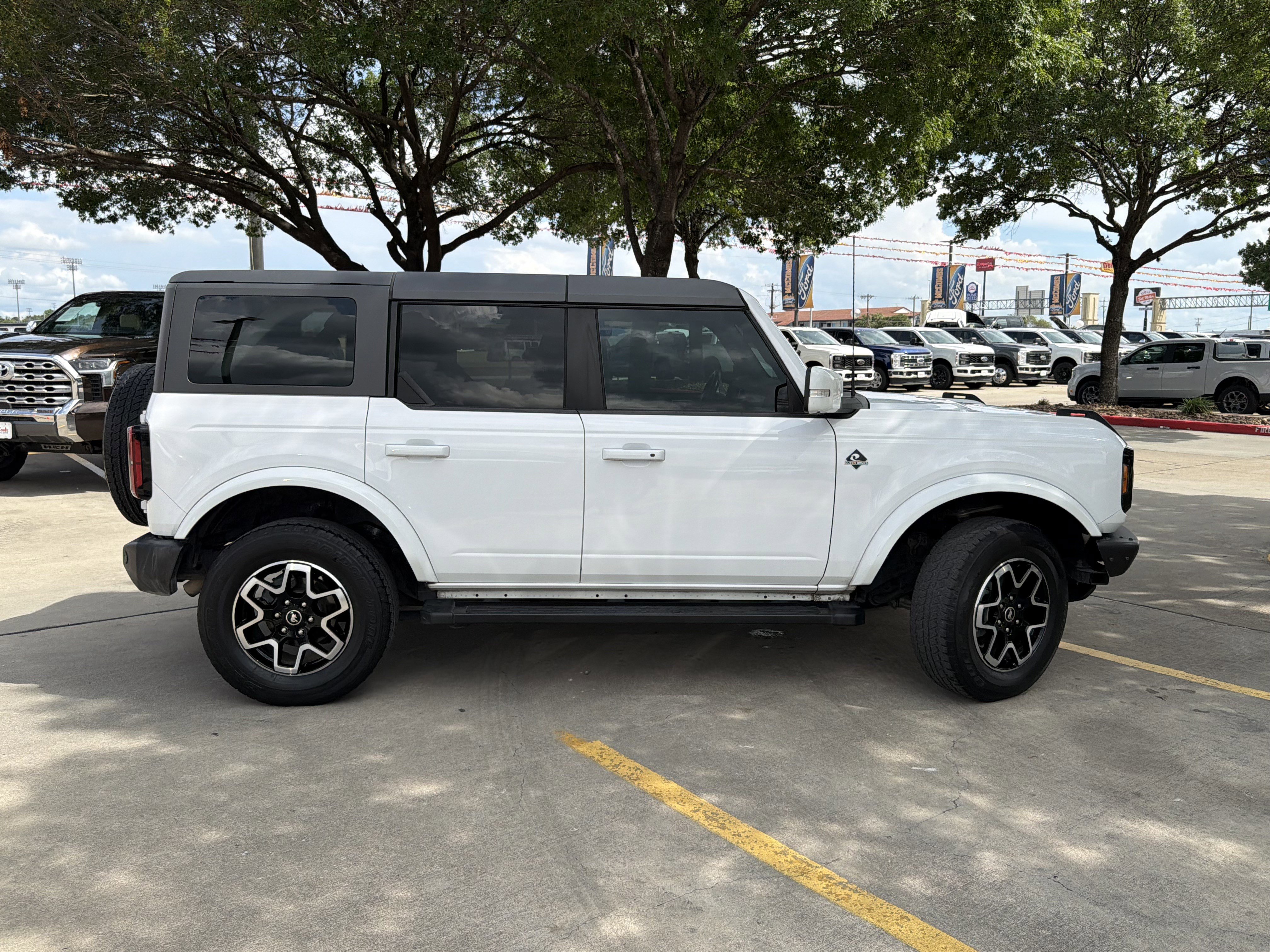 Certified 2022 Ford Bronco Outer Banks AWD/4WD image 5