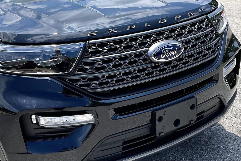 Certified 2024 Ford Explorer XLT w/ Equipment Group 202A AWD/4WD image 31