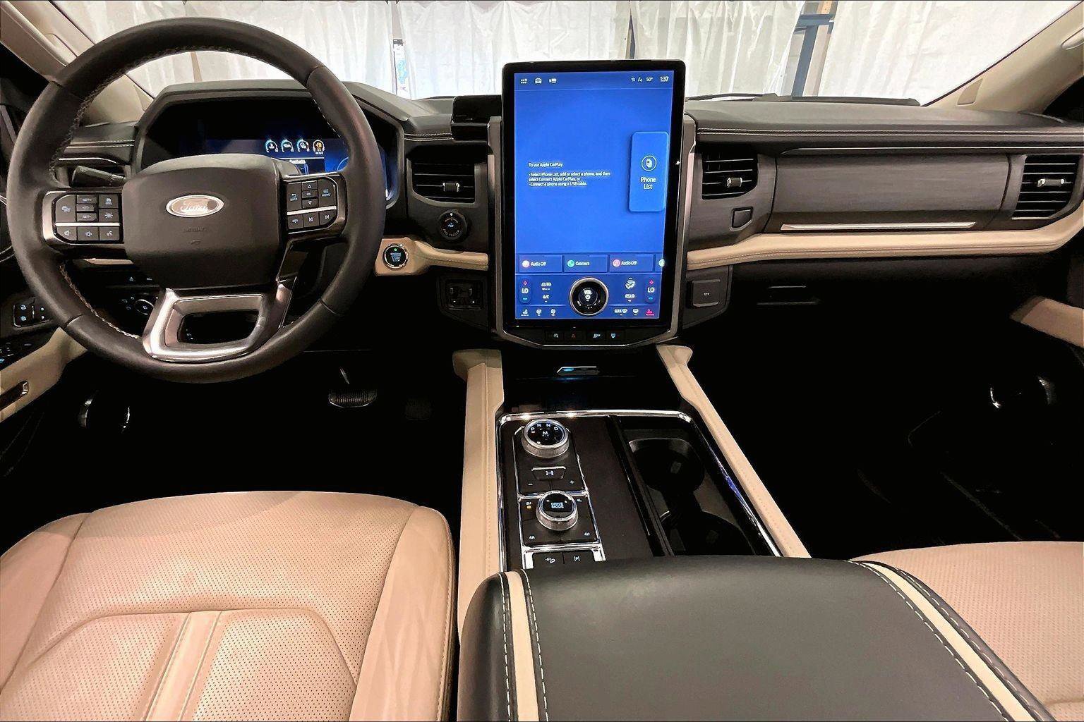 Certified 2024 Ford Expedition Max Platinum image 14