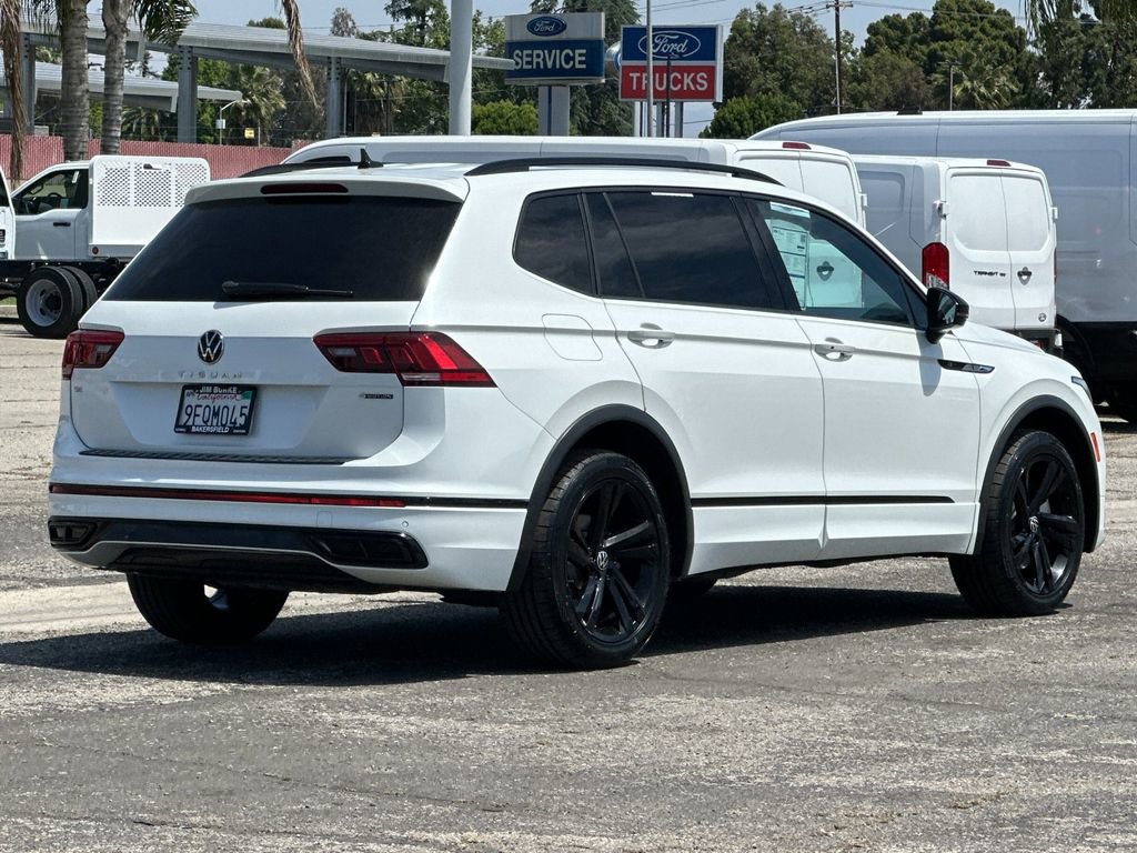 Used 2023 Volkswagen Tiguan SE R-Line AWD/4WD image 5