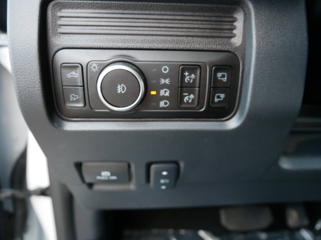Certified 2025 Ford F250 Lariat AWD/4WD image 11