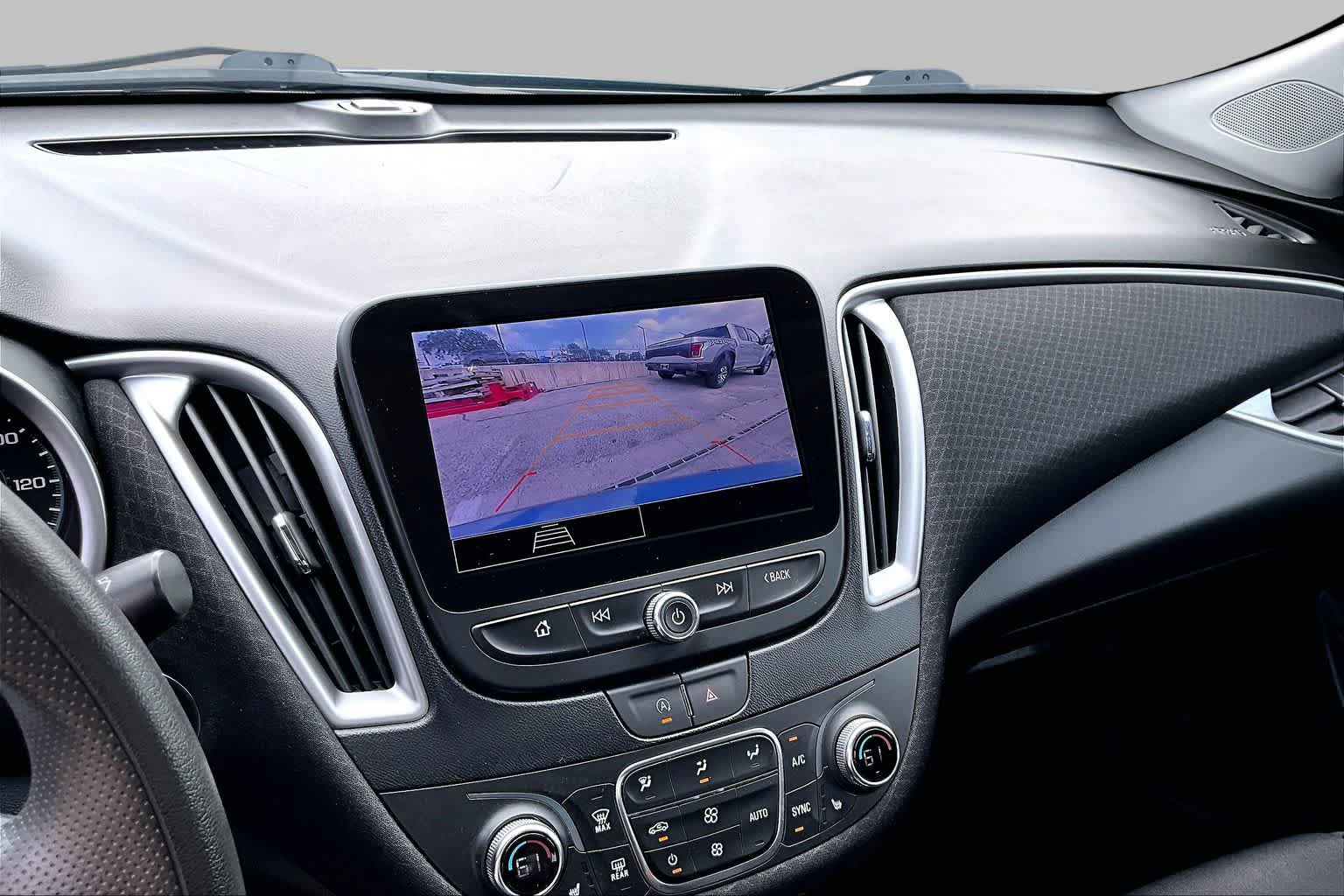 Used 2024 Chevrolet Malibu LT FWD image 29
