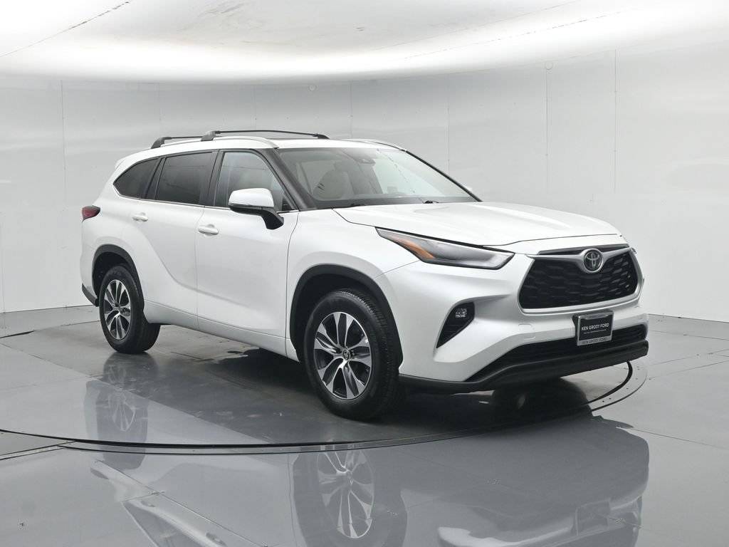 Used 2023 Toyota Highlander XLE FWD image 61