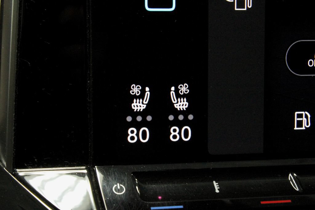 Used 2025 Volkswagen Atlas SE AWD/4WD image 4