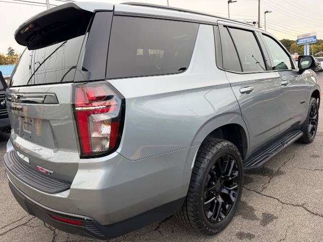 Used 2024 Chevrolet Tahoe RST w/ Luxury Package AWD/4WD image 2