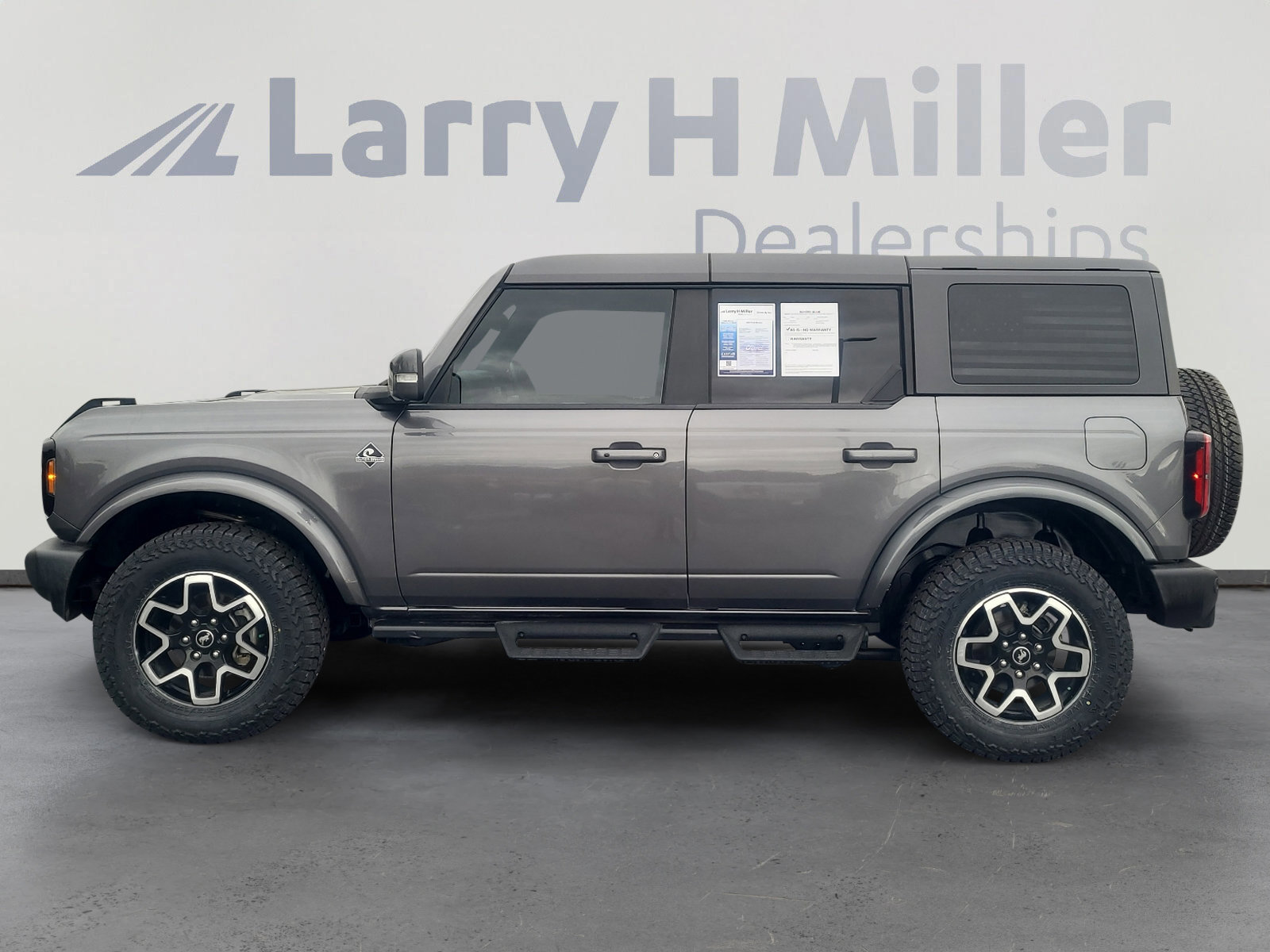Certified 2023 Ford Bronco Outer Banks AWD/4WD image 2