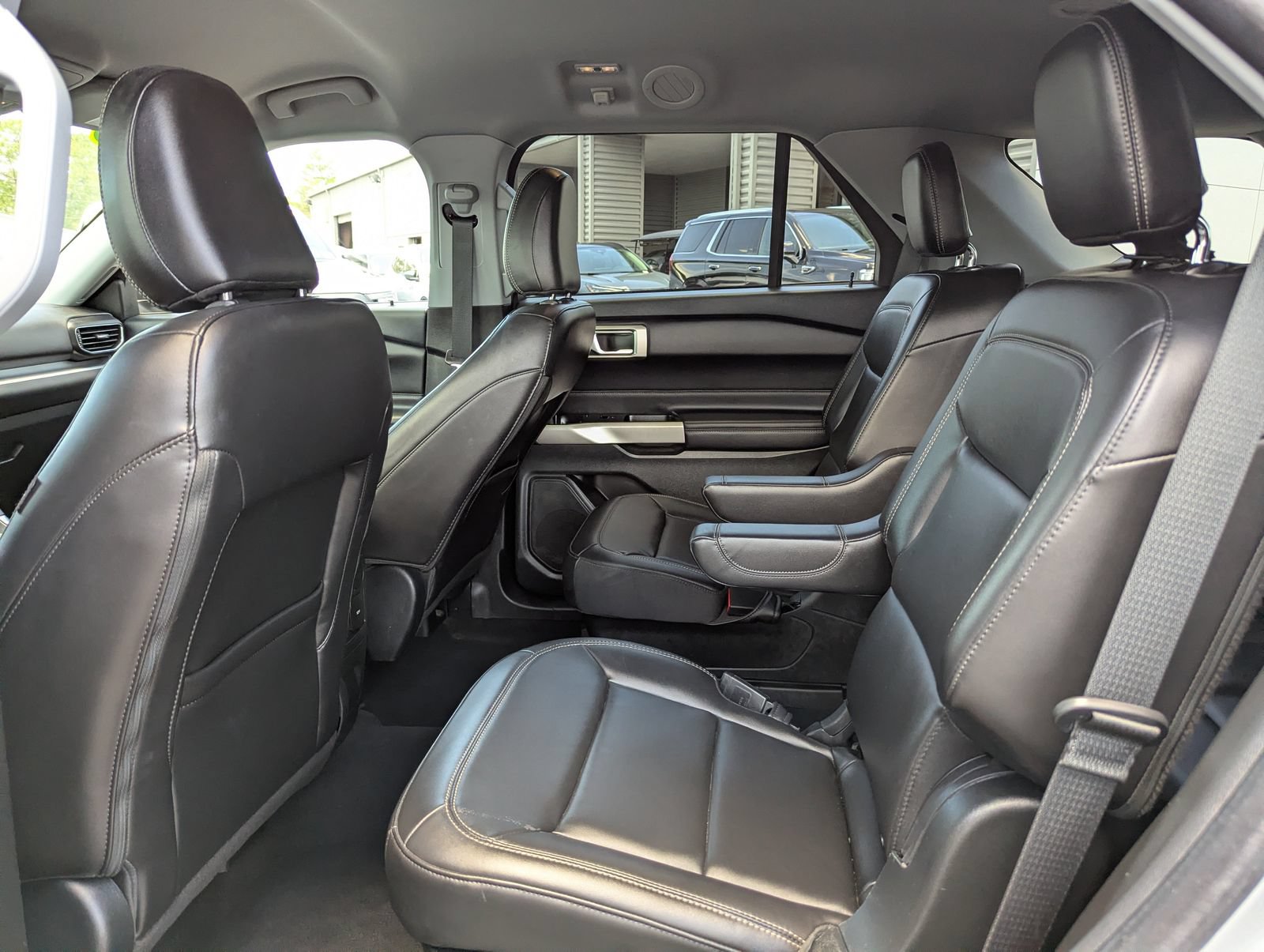 Certified 2023 Ford Explorer XLT w/ Equipment Group 202A RWD image 22