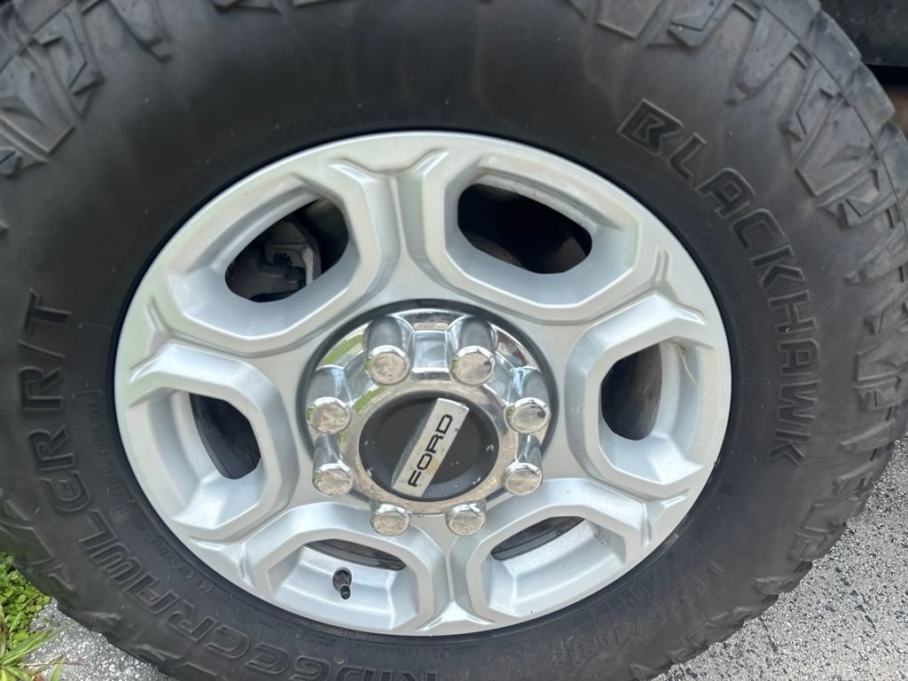 Certified 2025 Ford F250 XLT w/ FX4 Off-Road Package AWD/4WD image 13