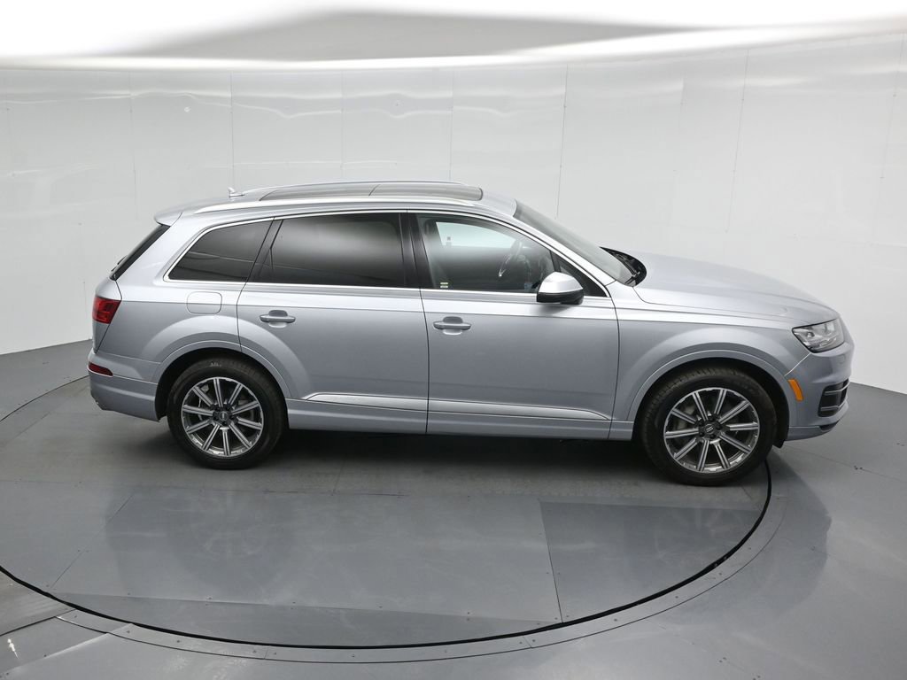 Used 2017 Audi Q7 3.0T Premium Plus w/ Premium Plus Package AWD/4WD image 40