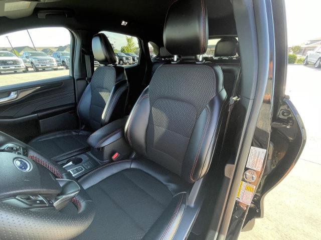 Certified 2025 Ford Escape ST-Line AWD/4WD image 18