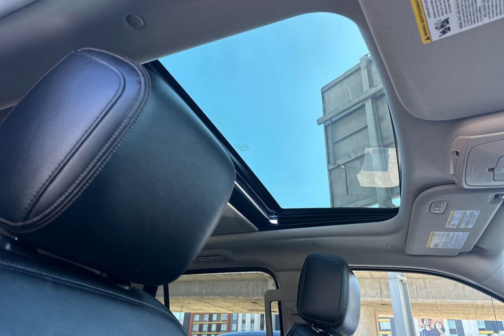 Certified 2018 Ford Expedition Platinum image 21