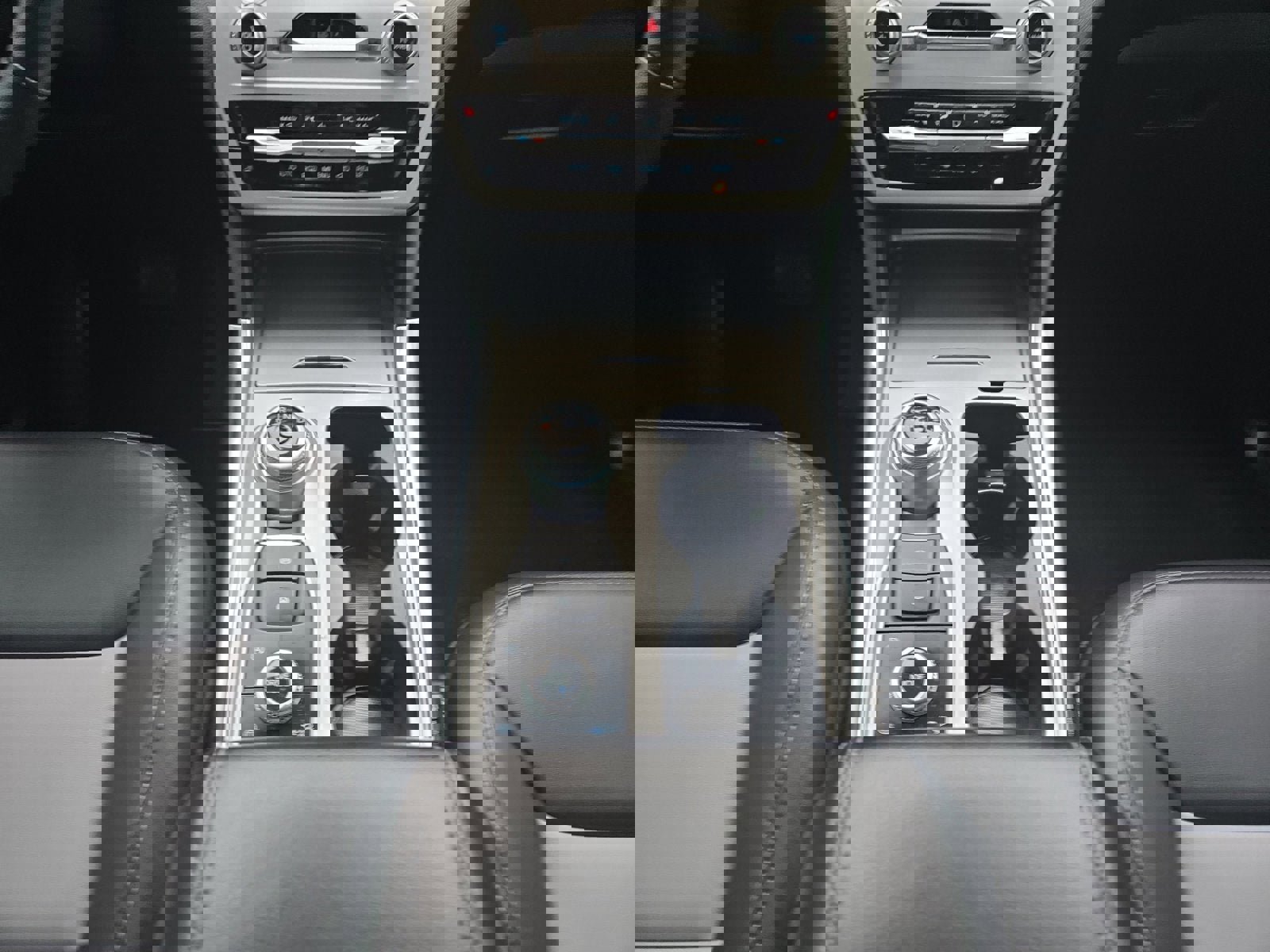 Certified 2024 Ford Explorer XLT w/ Equipment Group 202A image 21