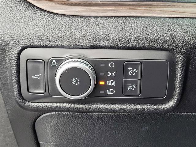 Certified 2021 Ford Explorer Limited w/ Equipment Group 301A image 18