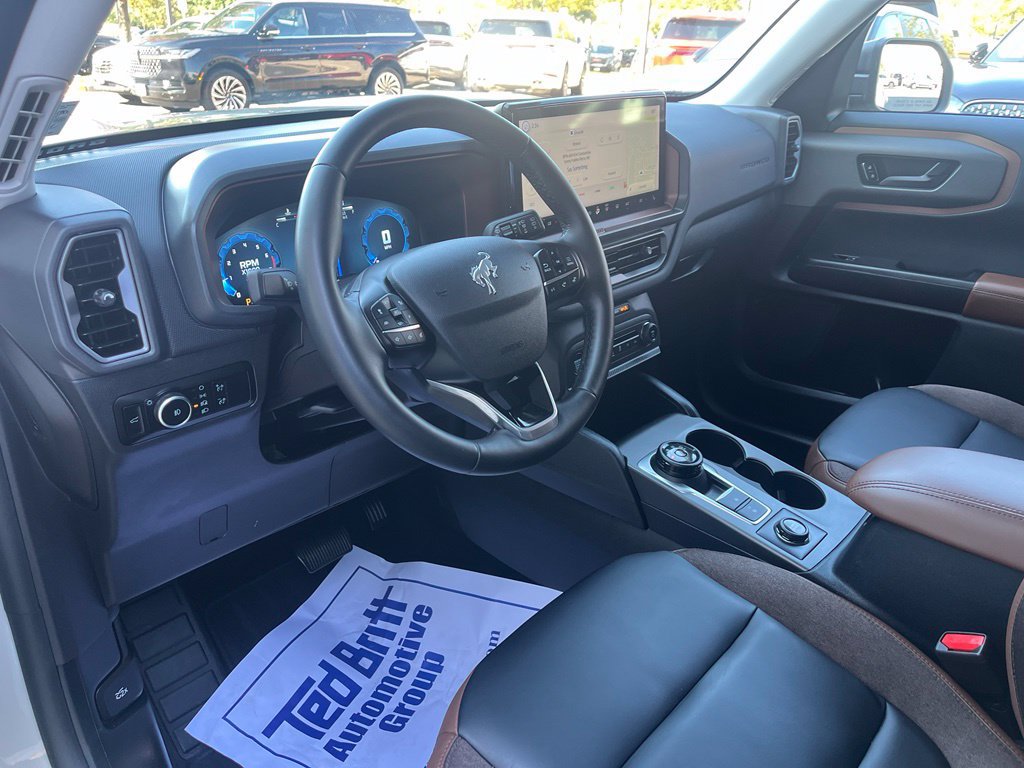 Certified 2025 Ford Bronco Sport Outer Banks w/ Outer Banks Tech Package+ AWD/4WD image 25