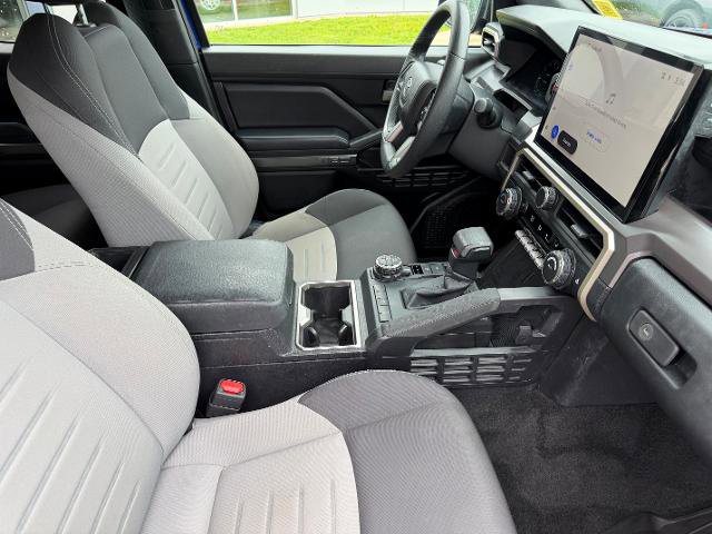 Used 2025 Toyota Tacoma TRD Off-Road AWD/4WD image 13